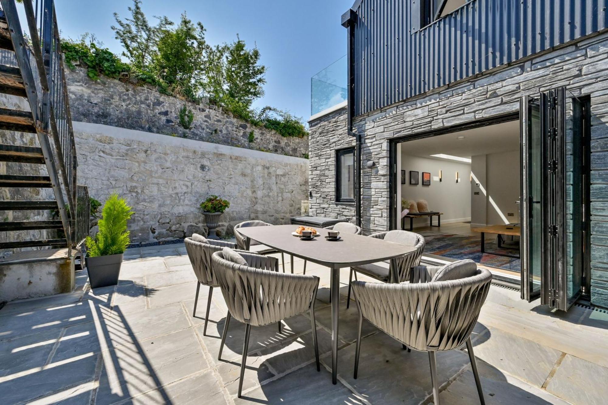 Villa 1 The Nest - Luxury Modern House Nr Beach & Bars With Sea Views & Free Parking à Charlestown  Extérieur photo
