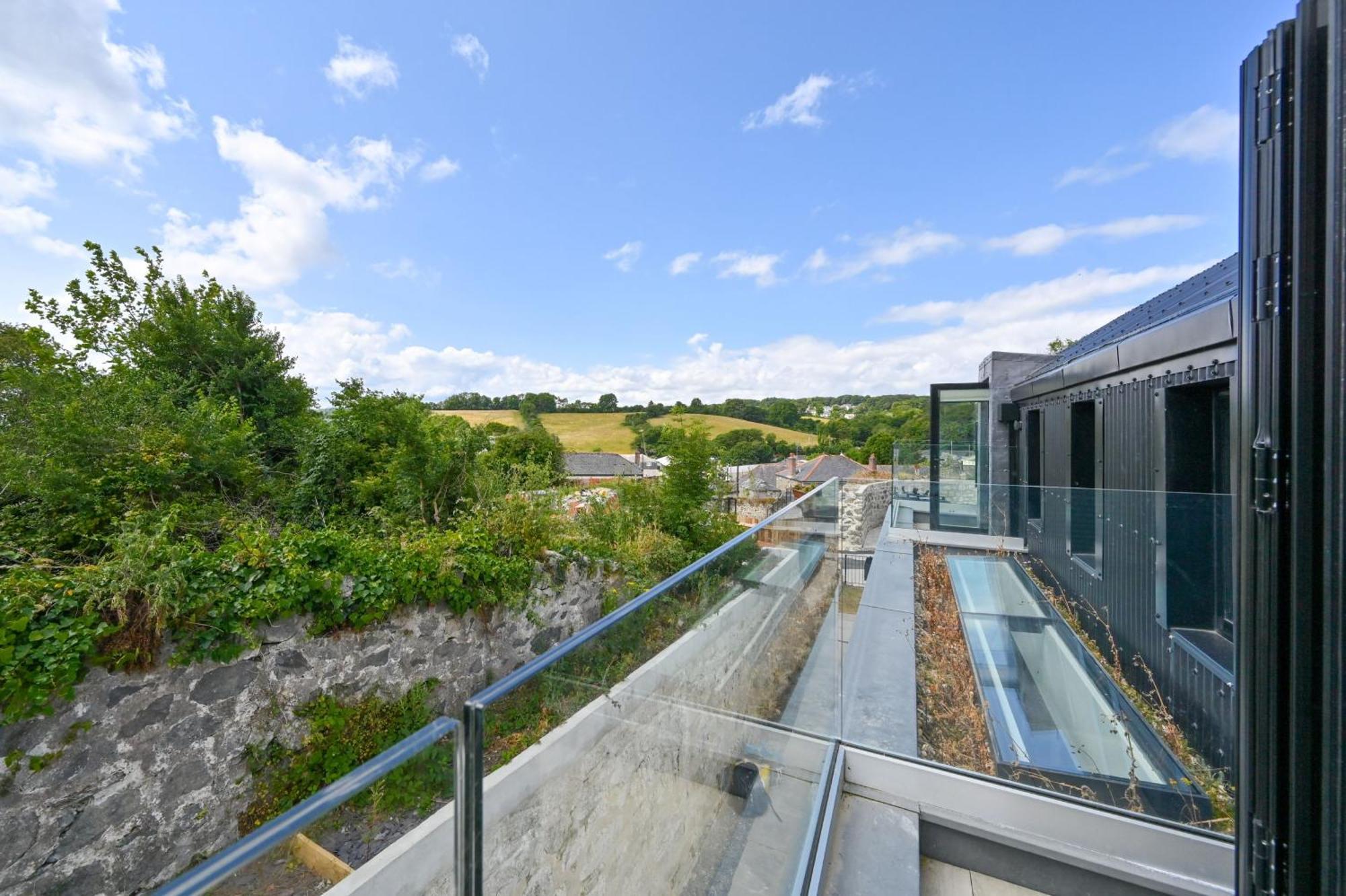 Villa 1 The Nest - Luxury Modern House Nr Beach & Bars With Sea Views & Free Parking à Charlestown  Extérieur photo