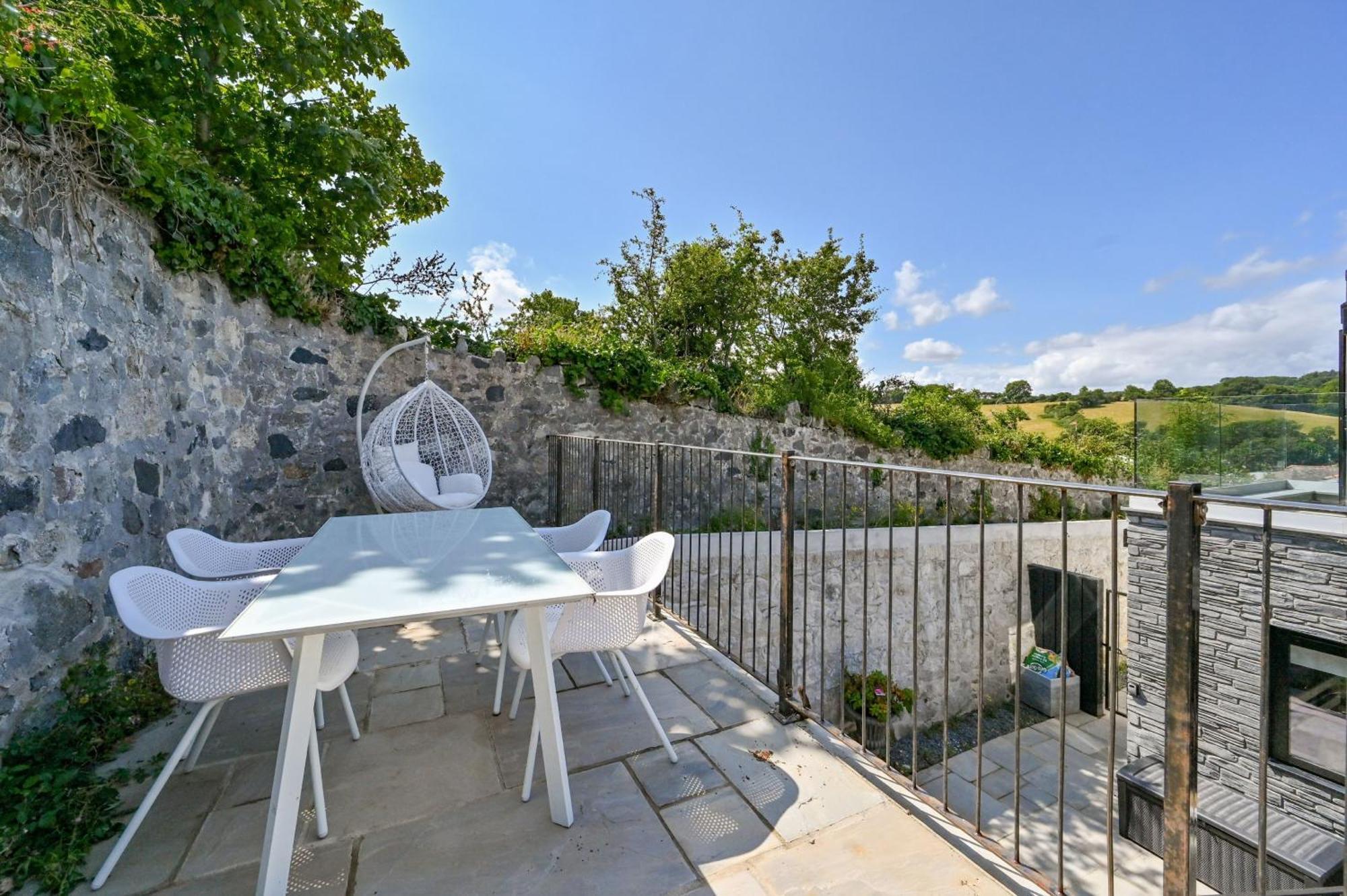 Villa 1 The Nest - Luxury Modern House Nr Beach & Bars With Sea Views & Free Parking à Charlestown  Extérieur photo