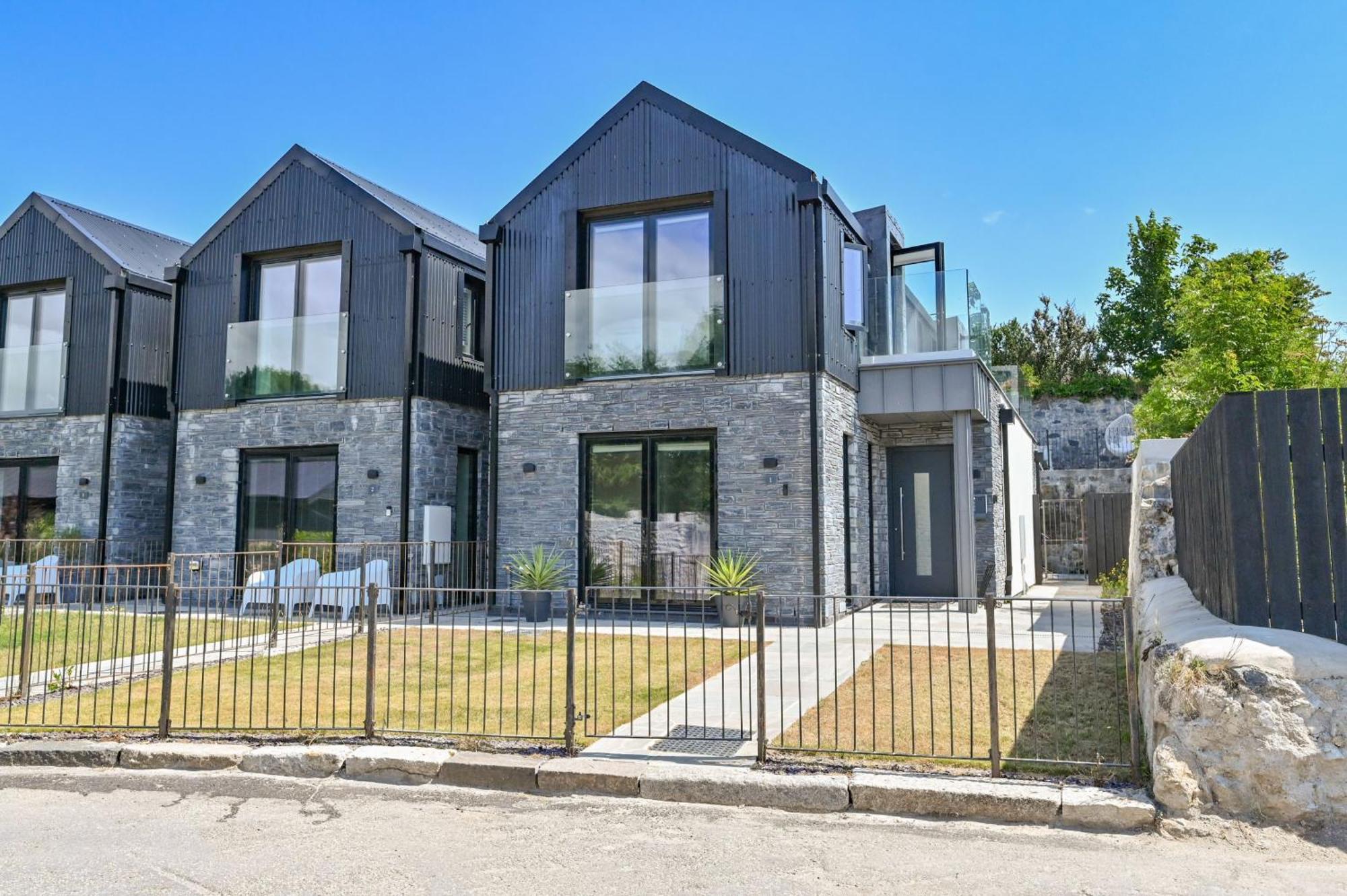 Villa 1 The Nest - Luxury Modern House Nr Beach & Bars With Sea Views & Free Parking à Charlestown  Extérieur photo
